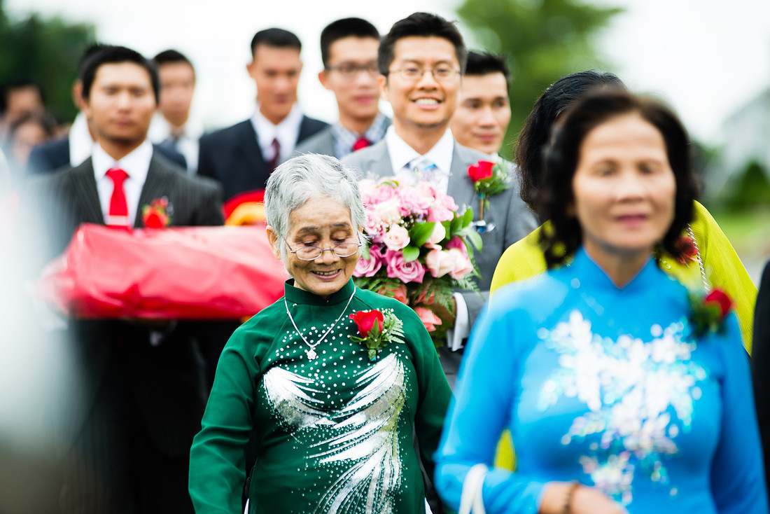 Vietnamese Engagement Ceremony (Dam Hoi)
